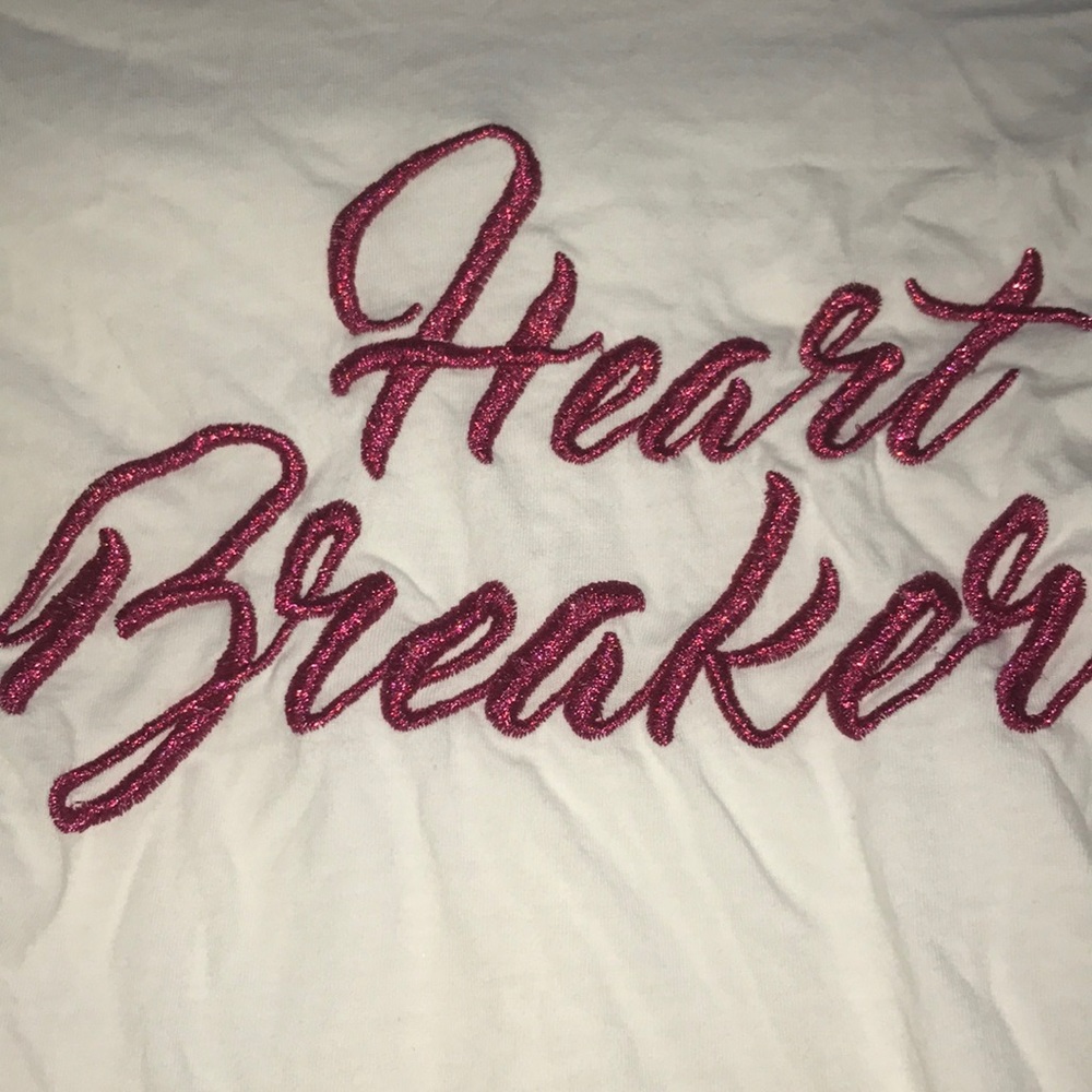 🌺 Heart Breaker embroiled T shirt - Picture 4 of 4